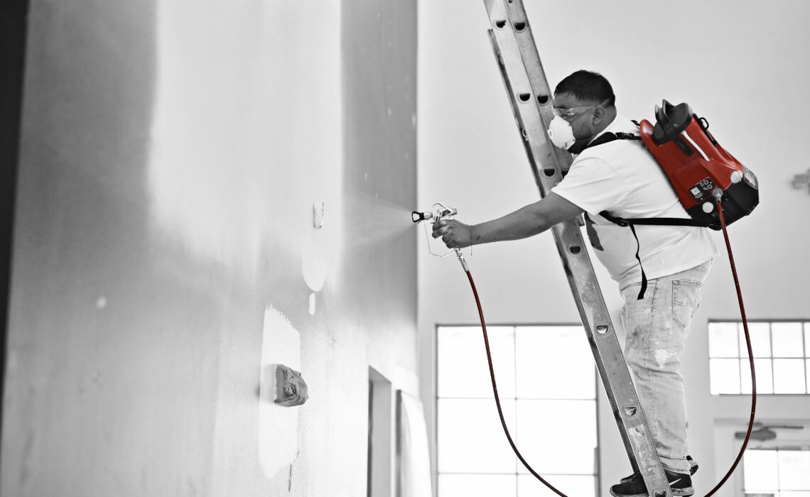 Paint pro using Titan Impact X 120 Backpack